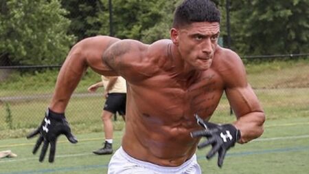 Sammis Reyes volverá a la NFL para la temporada 2024