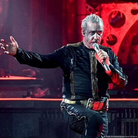 Till Lindemann sorprende a la comunidad latina con cover de Héroes del Silencio