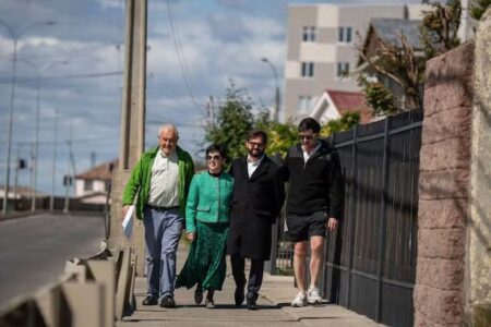 Padres del Presidente Boric sufren robos de regalos de navidad: Eran para recolectores de basura en Punta Arenas