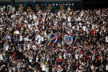 Cadem: Colo-Colo se mantiene como el equipo más popular pero sube su cantidad de hinchas en Chile