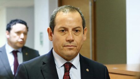 Acusado de filtrar información reservada en caso audios: Renuncia director de la PDI, Sergio Muñoz