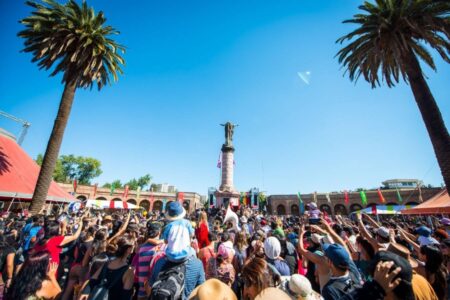 Para Festival Womad: Municipalidad de Recoleta habría recibido donación de más de $50 millones de Itelecom