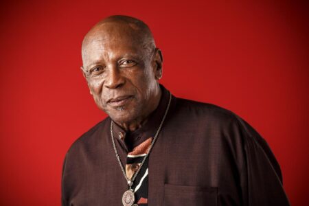 Louis Gossett Jr., Leyenda del Cine, Fallece a los 87 Años El mundo del entretenimiento lamenta la pérdida del legendario actor Louis Gossett Jr., fallecido a los 87 años