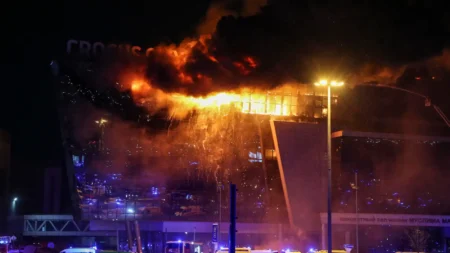 Atentado terrorista durante concierto de rock en Moscú deja sobre 140 muertos Moscú