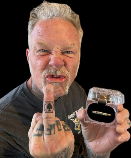 James Hetfield usó cenizas de Lemmy Kilmister para hacerse un tatuaje tributo James Hetfield