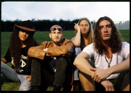 Lanzan nueva versión de «Dirt» de Alice In Chains con afinación que lo hace más denso y pesado