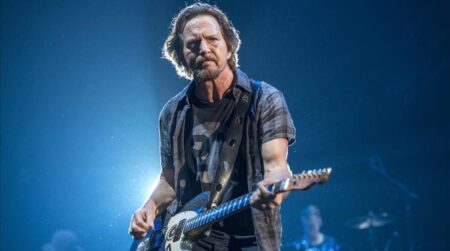 Eddie Vedder responde a los controversiales comentarios machistas de jugador de la NFL