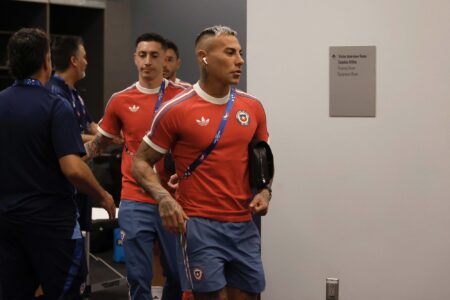 El 11 inicial de Chile contra Perú por Copa América