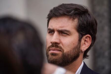 Frente Amplio se convertirá en partido único desde este lunes
