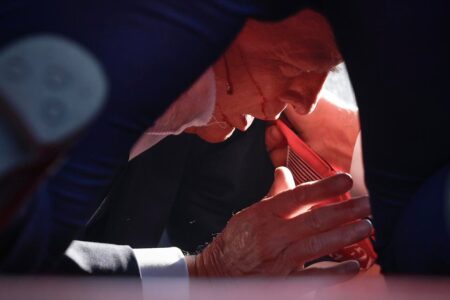 Donald Trump sobre tiroteo: “una bala atravesó mi oreja derecha”