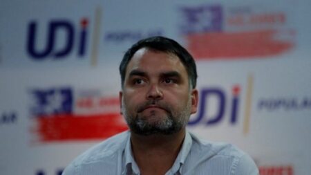 Senador Macaya sobre condena de su padre por abuso a menores: “como hijo, estoy de su lado”