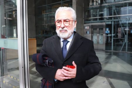 Ordenan traslado de Luis Hermosilla a Anexo Capitán Yaber para cumplir prisión preventiva