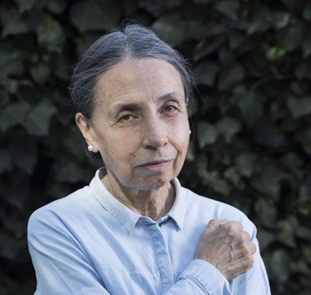 Quién es Elvira Hernández, ganadora del Premio Nacional de Literatura