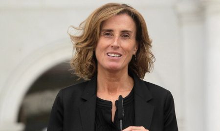 Fiscalía abre investigación por millonarios sueldos de Marcela Cubillos en la USS