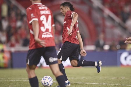 VIDEO | Luciano Cabral anotó un golazo que selló la victoria de Independiente