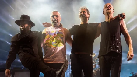 System of a Down en Chile: Fiesta en una nube de tierra, bengalas, fuego y emoción System of a Down