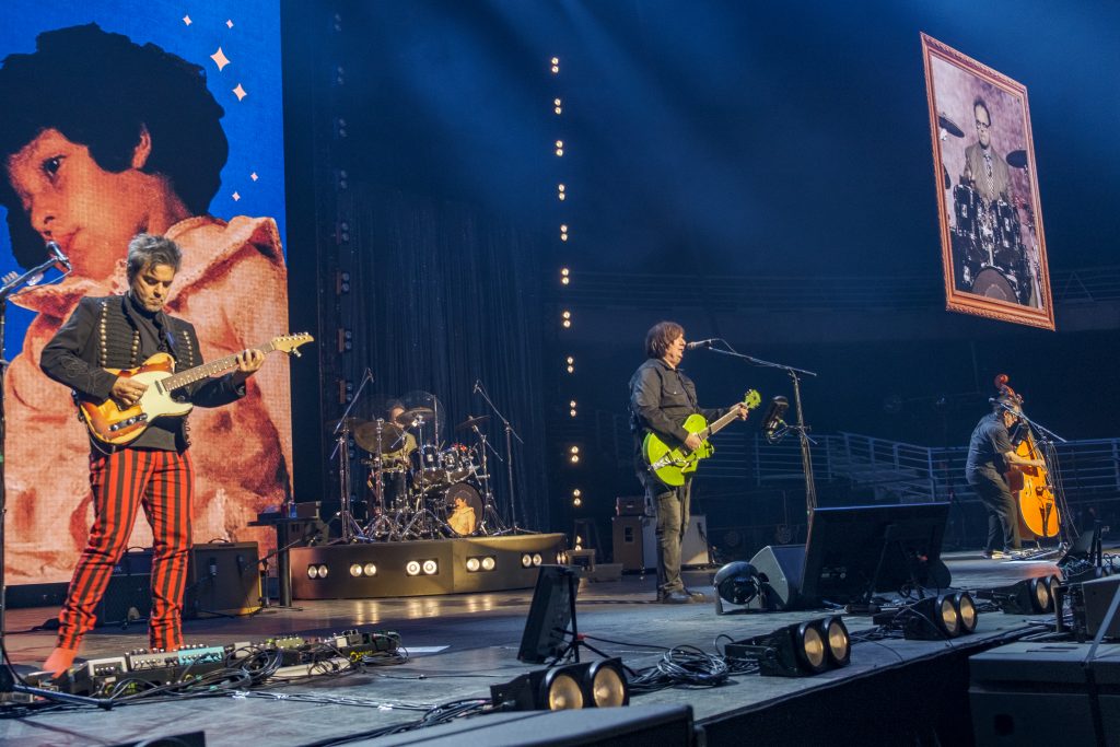 Los Tres celebraron los 30 años de La Espada & la Pared en el Movistar Arena este sábado 28 de junio.