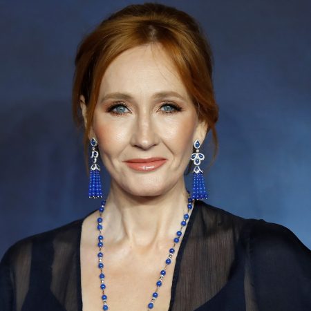 J.K. Rowling arremete contra la comunidad trans: «La magia es igual a las mujeres con pene: ninguna es real»