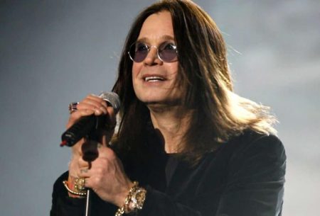 Ozzy Osbourne es sepultado en su mansión en Inglaterra