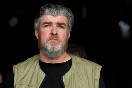 Hermano mayor de los Gallagher es acusado de «delitos sexuales» Gallagher