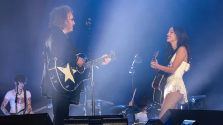 Olivia Rodrigo sorprende en Primavera Sound con inédita colaboración junto a Robert Smith