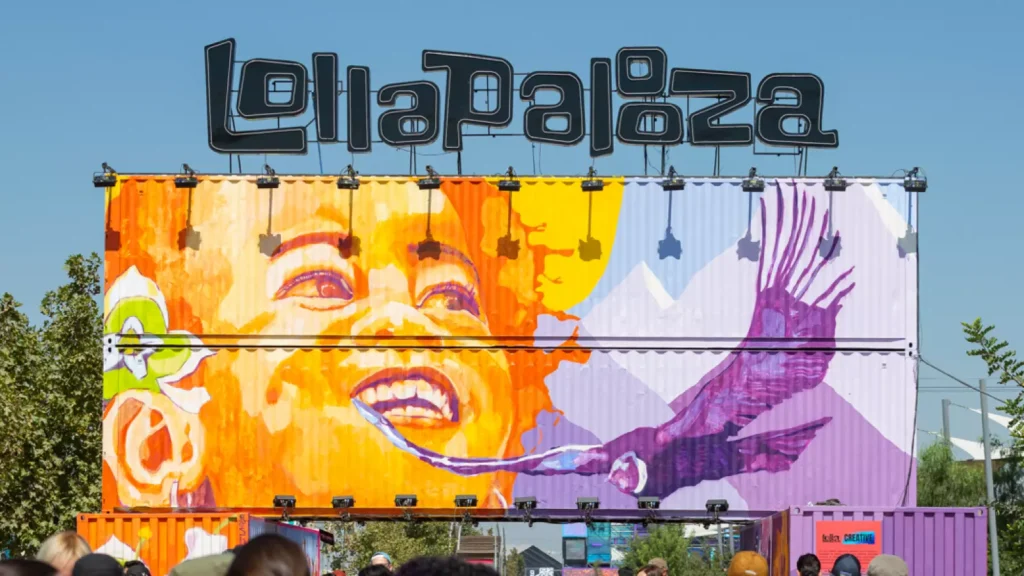 LOLLAPALOOZA
