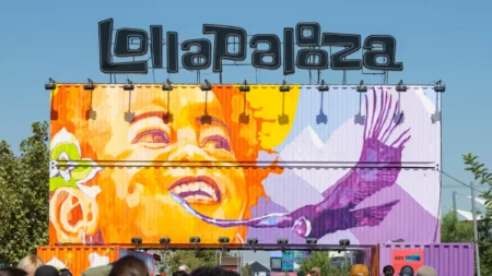 LOLLAPALOOZA